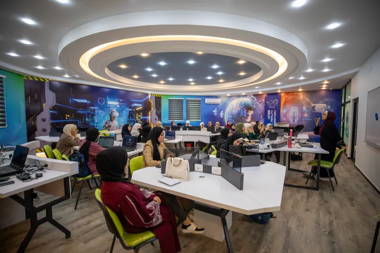 Gaza Tech Incubator Struggles to Survive Amid War and Destruction