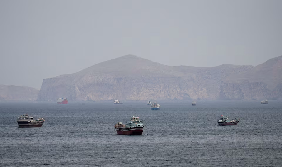 Oil Prices Drop Over 1% as Iran Reviews Proposed US Peace Agreement