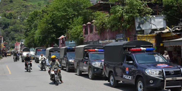 At Least 11 Killed in Pakistan-Administered Kashmir Clashes Ahead of Protest Rally