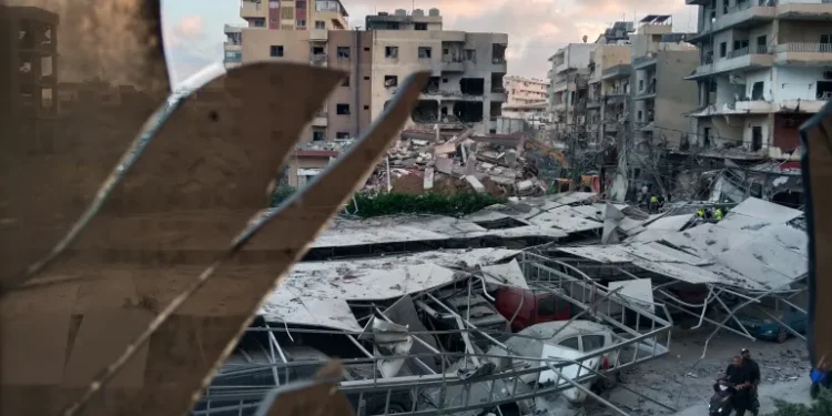 Israeli Strikes in Southern Lebanon Kill Five Despite De-escalation Announcement