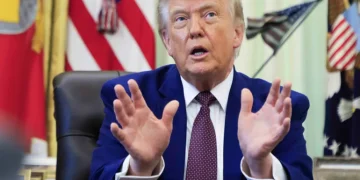 Trump Criticizes Republicans Backing Resolution to Limit Iran War Powers