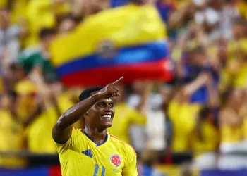 Colombia edge Ghana to reach World Cup last 16