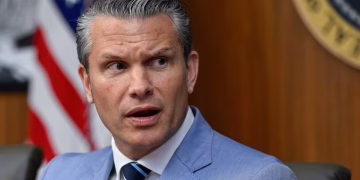 US Floats Prospect of Joint Strikes on Colombian Armed Groups